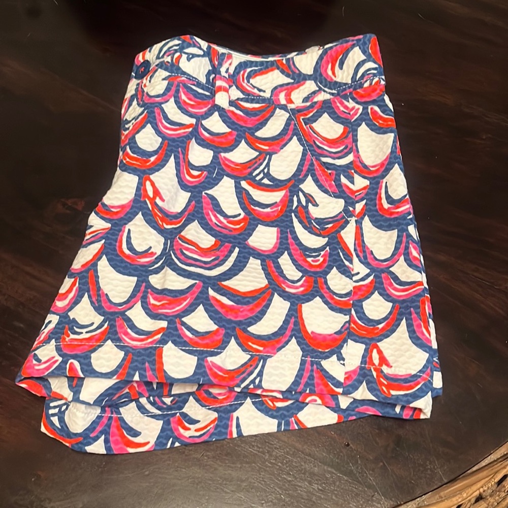Lilly Pulitzer Callahan shorts. Size 10.